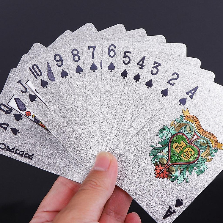 Tìm mua tại Avakids: Bài Tây Poker Mạ Bạc Cao Cấp - Ngập tràn khuyến mãi