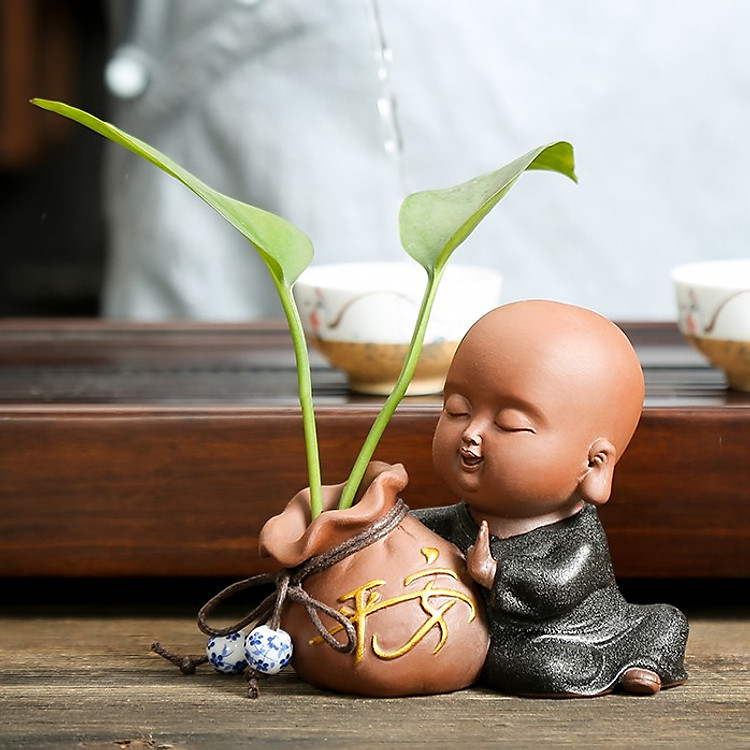 Tượng Chú Tiểu Bên Hồ Lô 2