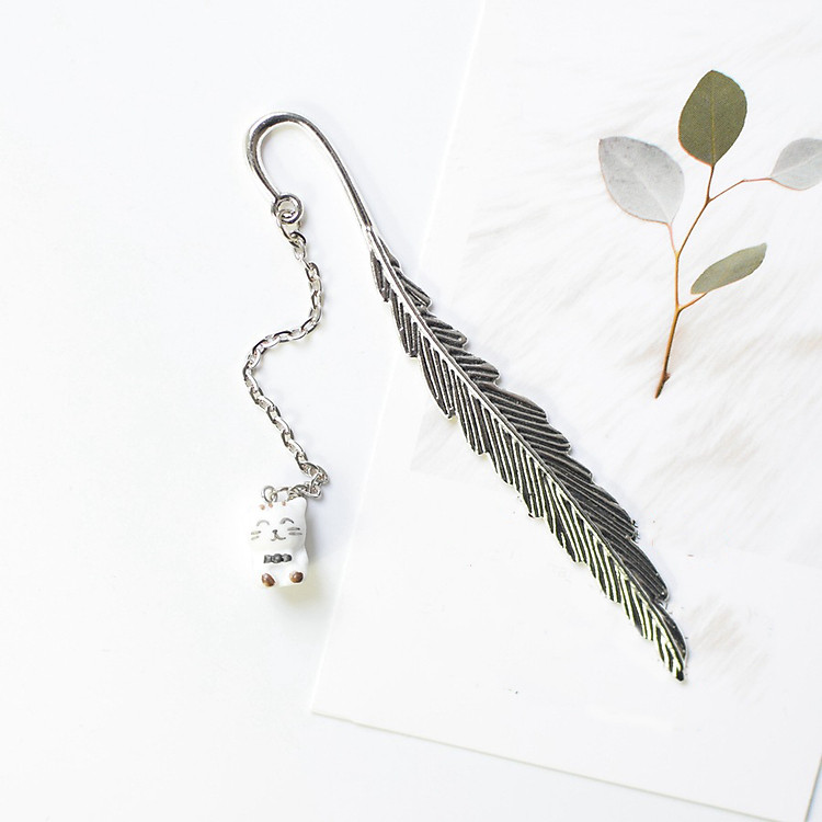 Bookmark Kẹp Sách Lông Vũ Kim Loại Phối Charm Mèo MengMeng Đáng Yêu