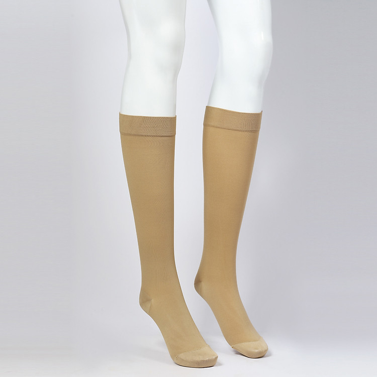 Vớ y khoa Fukuske loại TIGHT /NHẬT BẢN - PHÒNG NGỪA giãn tĩnh mạch chân, 15-20 mmHg (vớ GỐI, kín ngón)