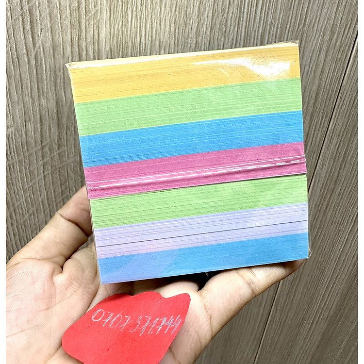 Cục Giấy Màu (700 tờ) – Kích thước 7.5*7.5cm