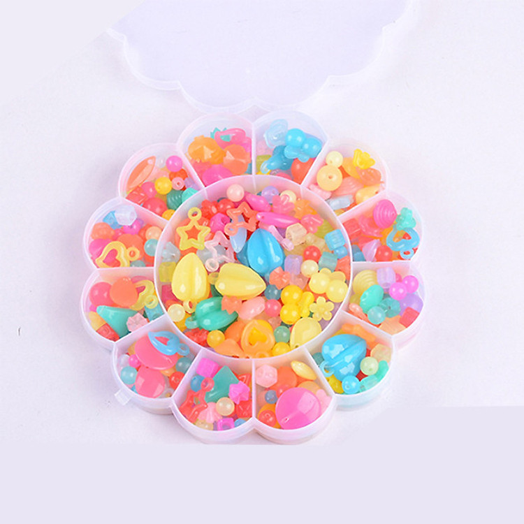 Bộ vòng tay- vòng cổ- Bờm cho bé tự làm hộp hình tròn (Có kèm vật liệu như dây, khóa vòng...)