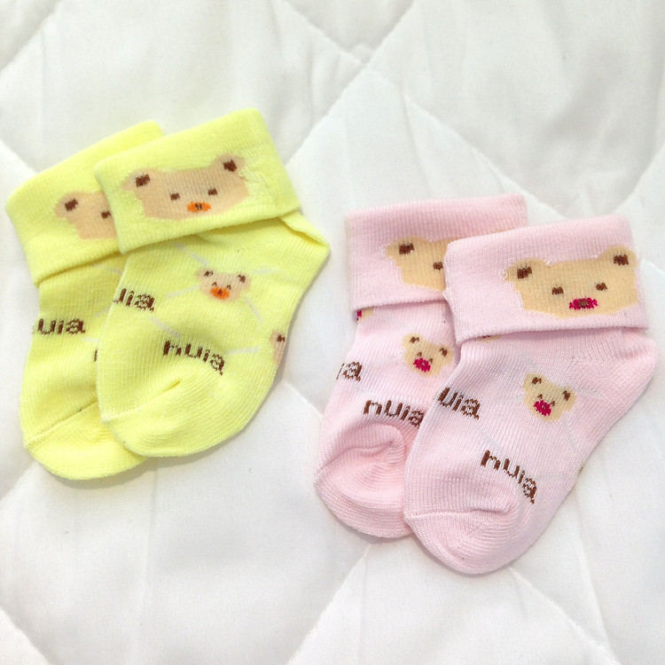 Set 02 đôi tất cổ cao cho bé sơ sinh - Tặng ống bón sữa