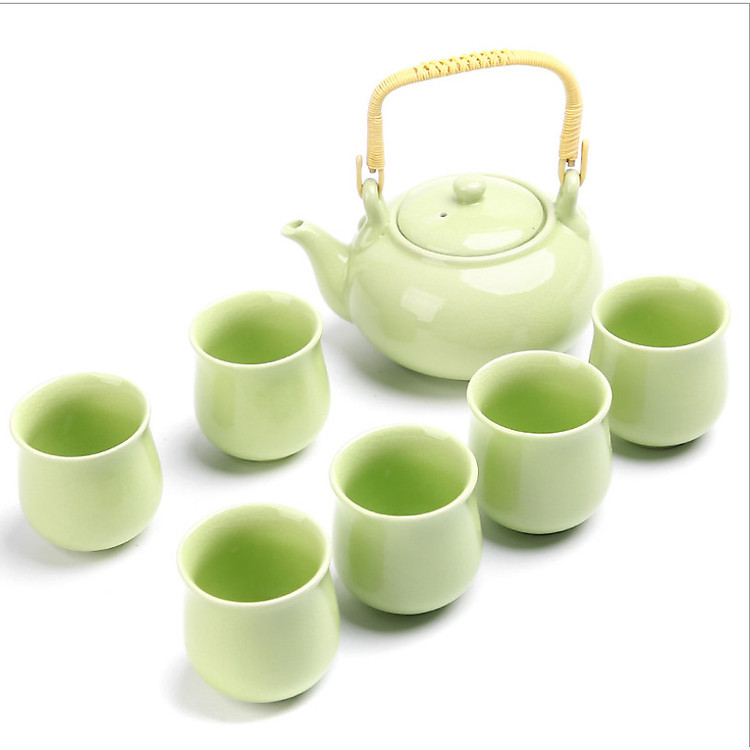 Bộ bình trà Ngọc Lộ Khai Tâm 1 bình 6 tách chất liệu đất cao lanh và men tráng sứ PK000567