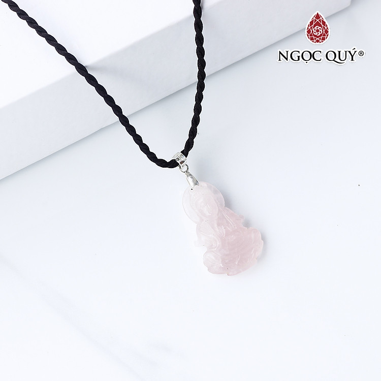 Mặt dây chuyền phật đá đá thạch anh hồng 27x17mm mệnh hỏa, thổ - Ngọc Quý Gemstones