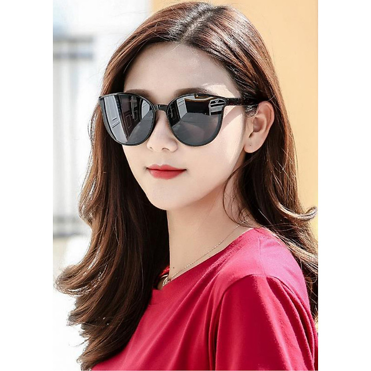 Mắt kính mát nữ thời trang form mắt mèo màu đen, chống tia UV. Mã DKY337D.