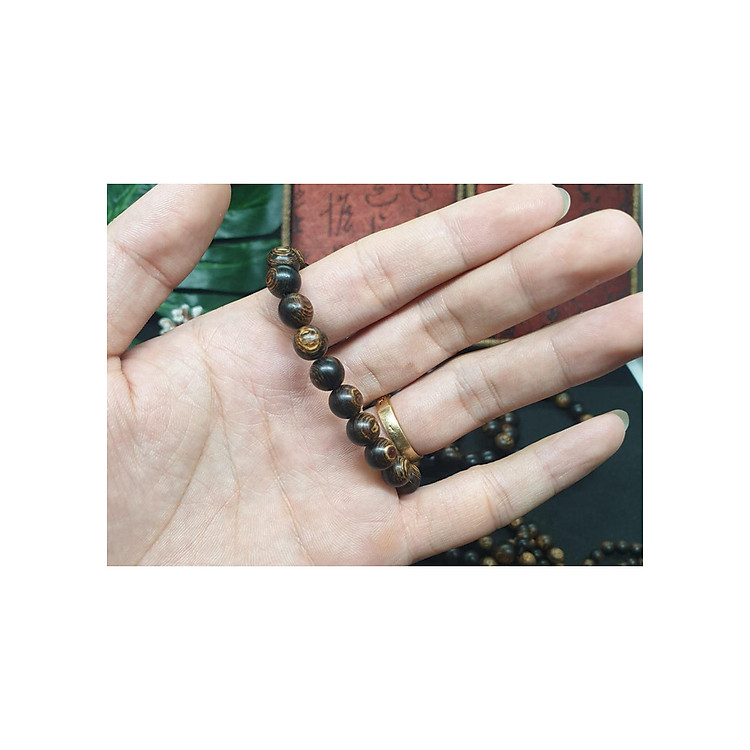 Vòng Tay Trầm Hương Hạt Tròn Đơn Sánh Chìm Tự Nhiên (Nữ)