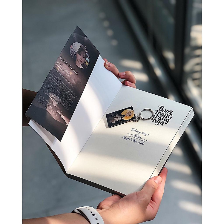 Bóng Trăng Trắng Ngà - Ảnh 3