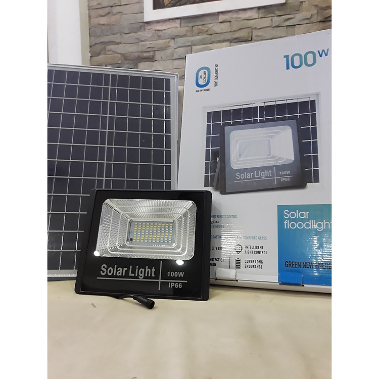 Đèn LED Pha Năng Lượng Mặt Trời 100W IP 66 25000 mAh 6.4 V