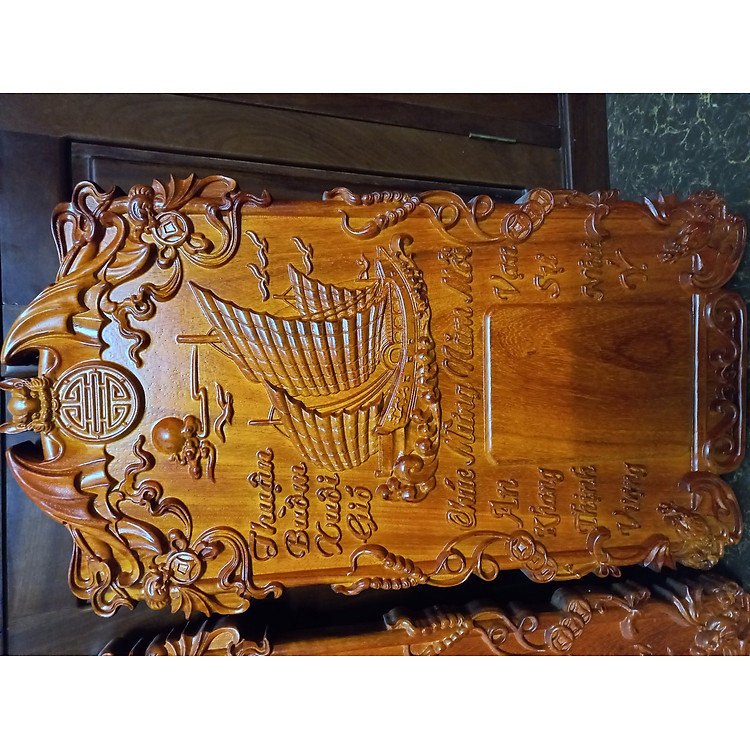 Đốc lịch treo tường chữ thuận buồm xuôi gió bằng gỗ hương