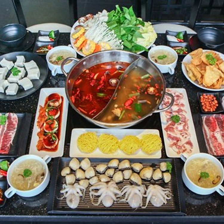 Lẩu Uyên Ương Siêu Ngon Cho 04 Người Tại Nhà Hàng Lẩu Ba Lý