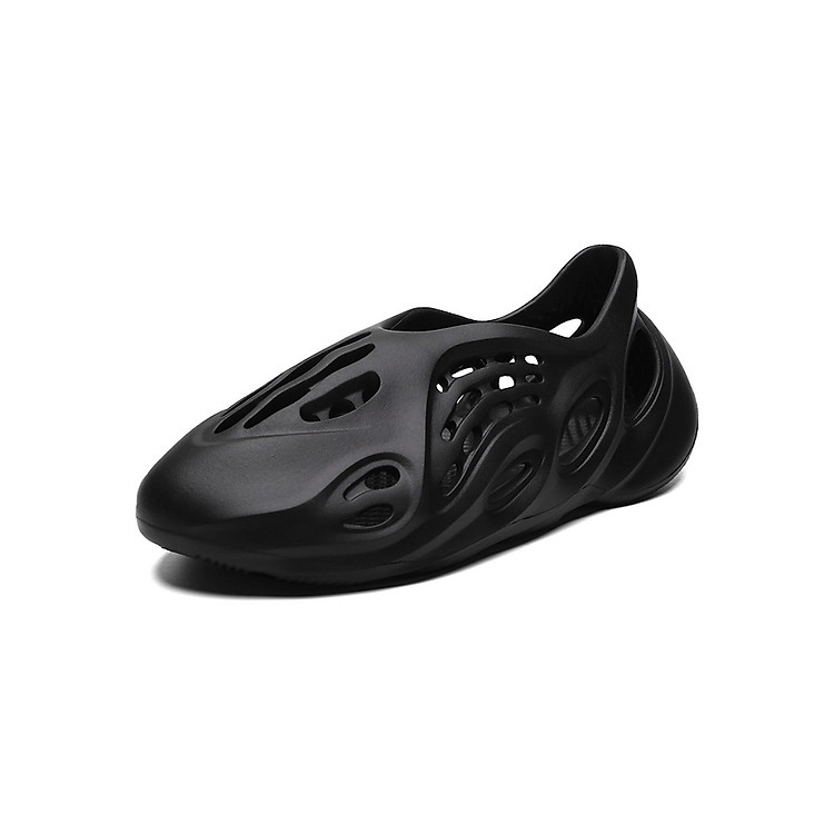 Giày sục nhựa nam unisex đục lỗ, chất liệu nhựa dẻo thoáng mát, đế có rãnh chống trơn trượt