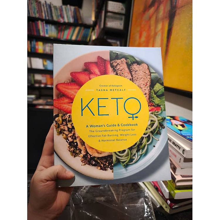 Keto: A Woman's Guide and Cookbook - Ảnh 3