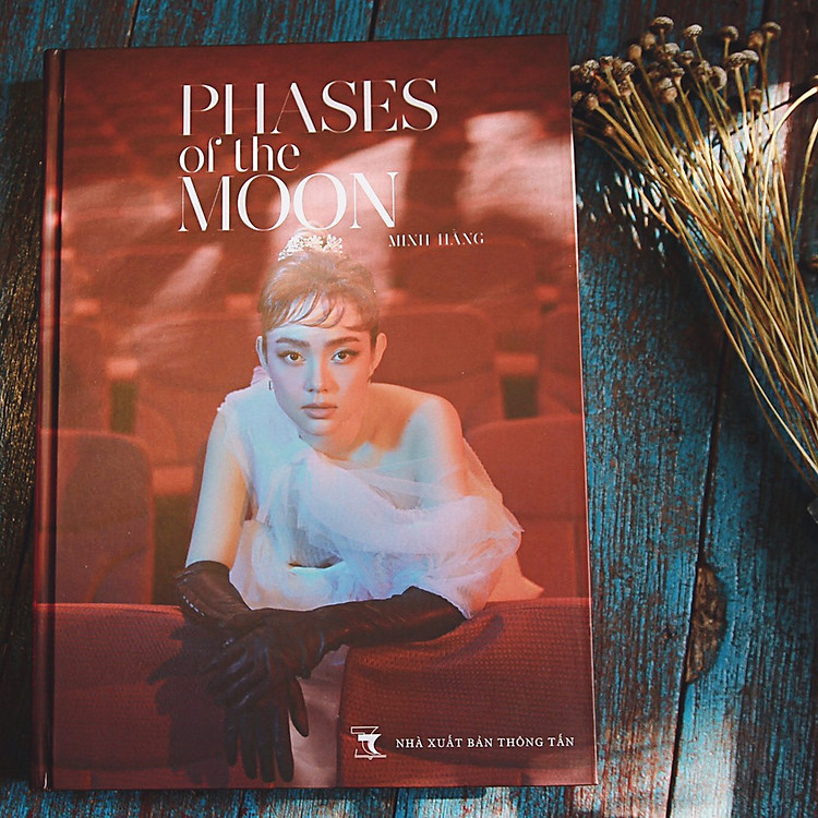 Phases of The Moon - Minh Hằng