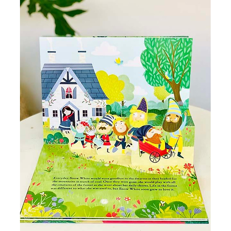 Thiếu Nhi Tiếng Anh: Snow White Fairy Tale Pop-up - Ảnh 2