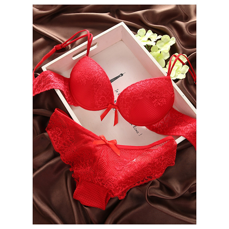 Bộ đồ lót ren có gọng cực kì gợi cảm quyến rũ