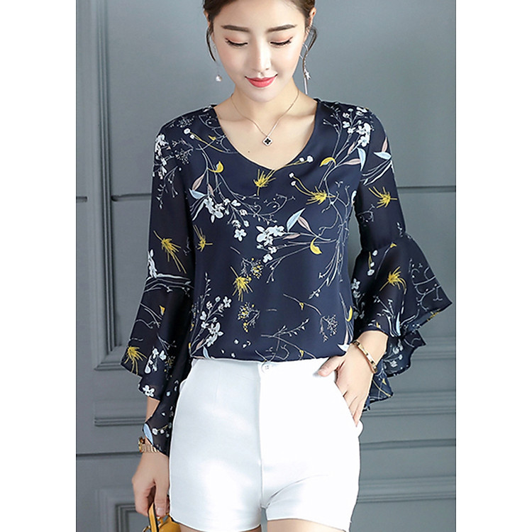 Áo sơ mi voan hoa tay loe điệu đà