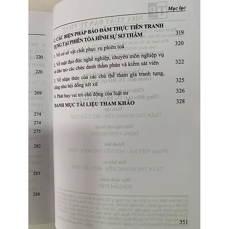 Thủ tục tranh tụng tại phiên toà hình sự sơ thẩm (tái bản lần thứ nhất) - Ảnh 6