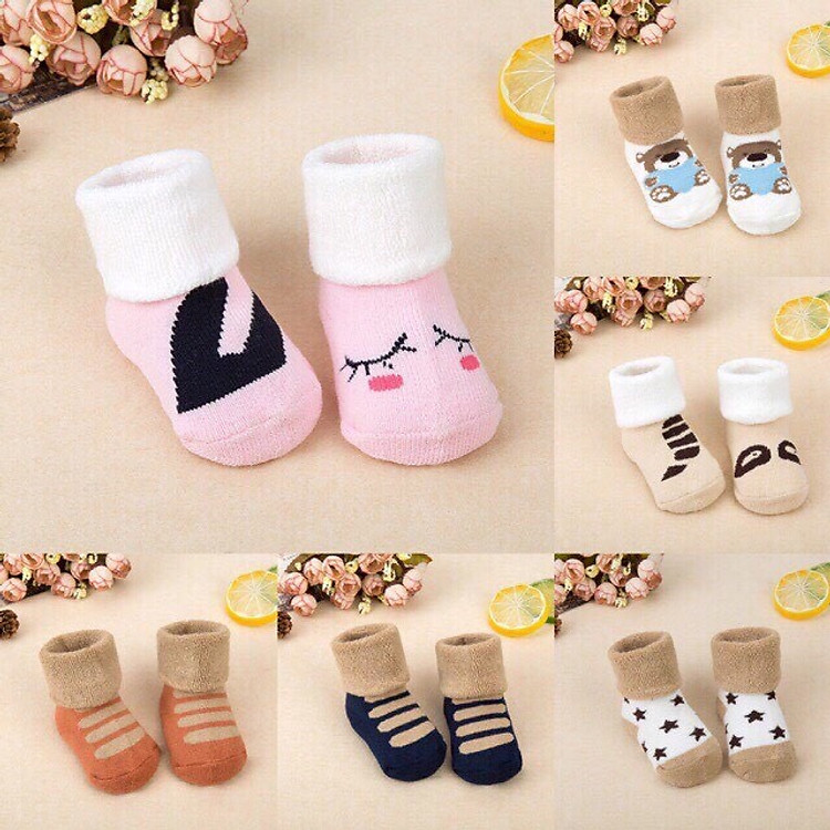 Set 3 Đôi Tất Len Xù Cho Bé Sơ Sinh Từ 0 - 6 Tháng (Mẫu Ngẫu Nhiên)