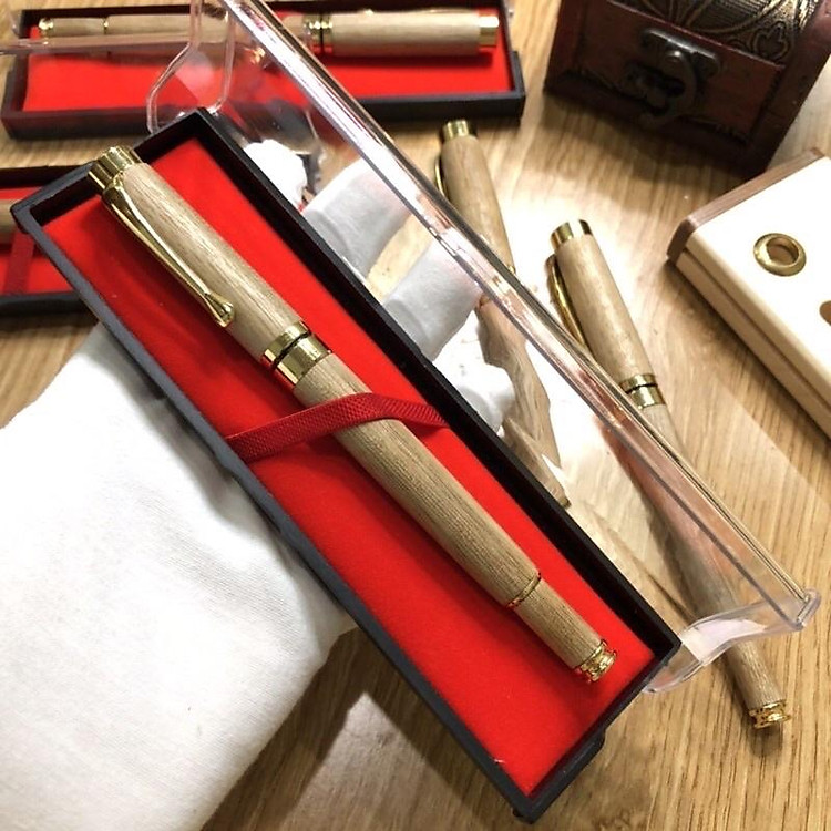 Bút gỗ Trầm Hương nắp đậy cao cấp (PE998N)