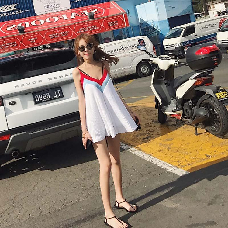 Áo 2 dây cổ v viền sọc Mã: AH297