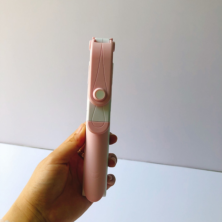 Gậy Chụp Hình Selfie Tự Sướng Kiêm Giá Đỡ Điện Thoại Đế 3 Chân Bluetooth - Siêu Chắc Chắc - Kiểu Dáng Mới Lạ Có Góc Mở Rộng Đến 360 Độ - Hàng Nhập Khẩu