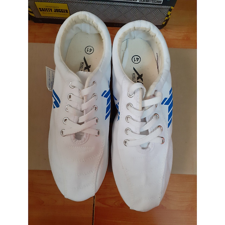 Giày vải XP đá bóng đinh trắng