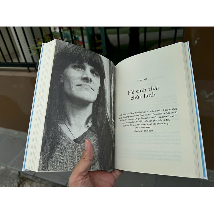 HUYỄN TƯỞNG VỀ BÌNH THƯỜNG - CÕI SỐNG CỦA NHỮNG CON MA ĐÓI - Ảnh 2