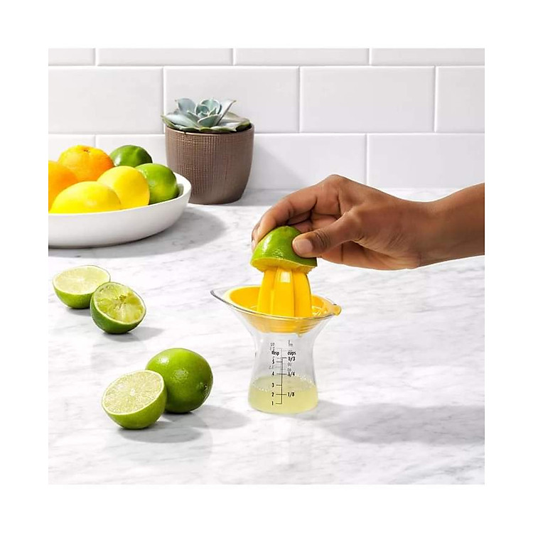 Dụng cụ vắt chanh OXO có vạch đo dung tích Hàng chính hãng
