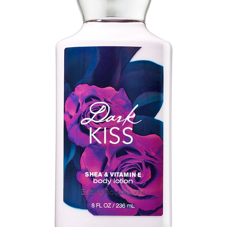 Sữa dưỡng thể Bath & Body Work Dark Kiss