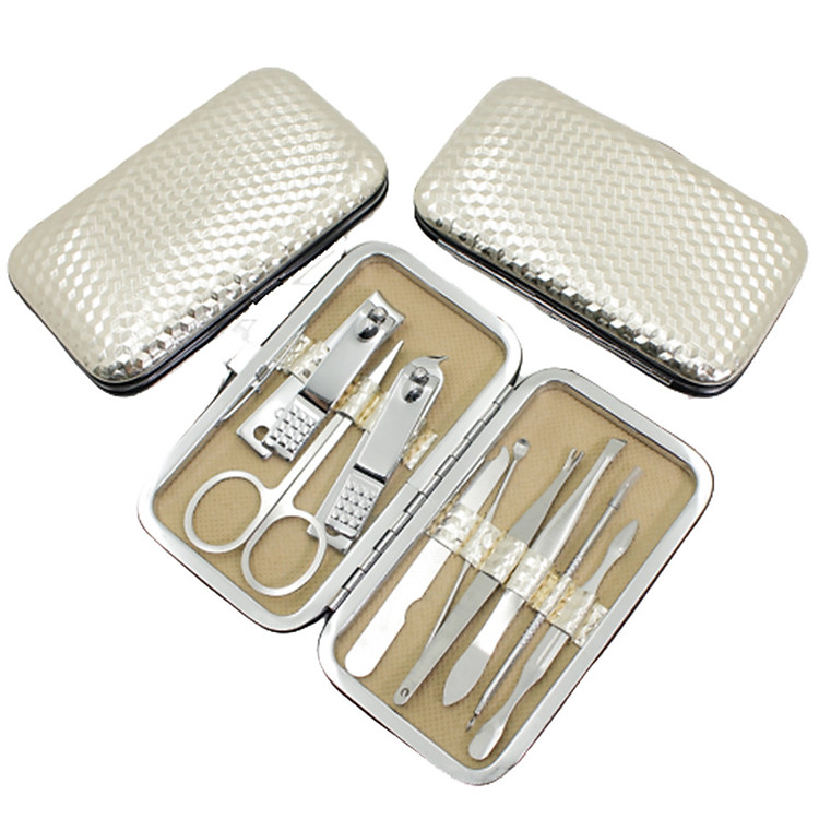 Bộ Bấm Móng Tay Kéo Tỉa Lông Mi Nhíp Gắp , Dũa Móng Tay , Lấy Ráy Tai 9 Món Màu Gold - MP071