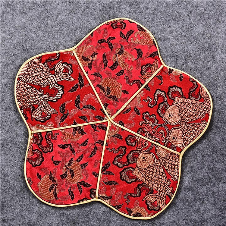 Miếng lót bình trà thổ cẩm hình hoa mai sang trọng