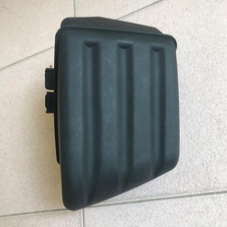 Hộp lọc gió thứ cấp ( nhỏ) cho Matiz /Chery QQ3