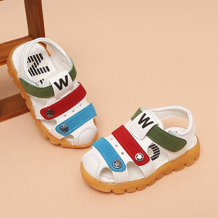 Xăng đan cho bé trai bé gái