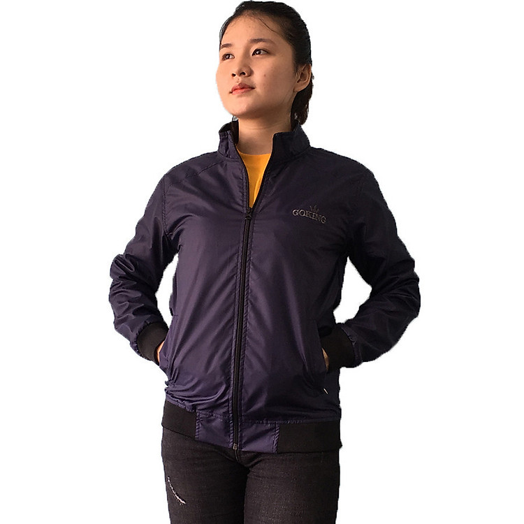 Áo khoác gió cách nhiệt GOKING, form unisex cho nữ nam. Ngoài vải dù, trong lót vải cào cách nhiệt, chống nắng gió lạnh, giữ ấm cơ thể.