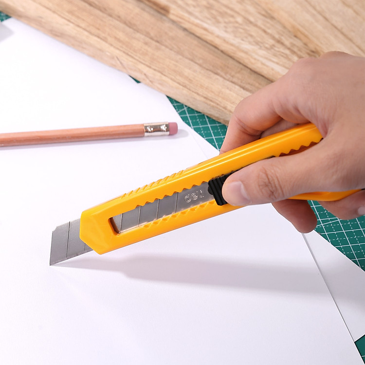 Dao rọc giấy Deli (cỡ lớn, 8 lưỡi tách rời) - Ảnh 5