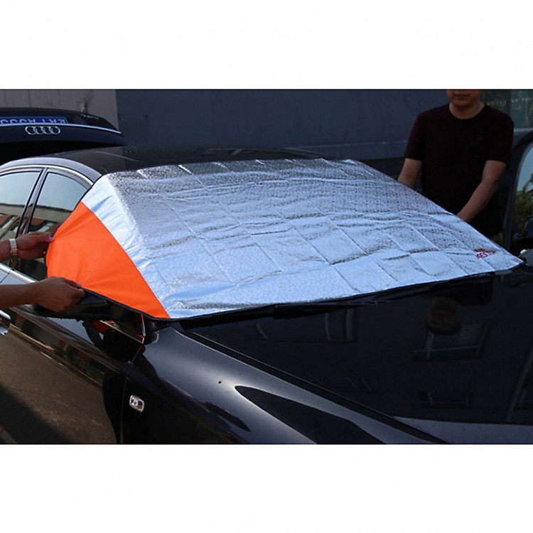 Tấm che nắng kính trước ô tô