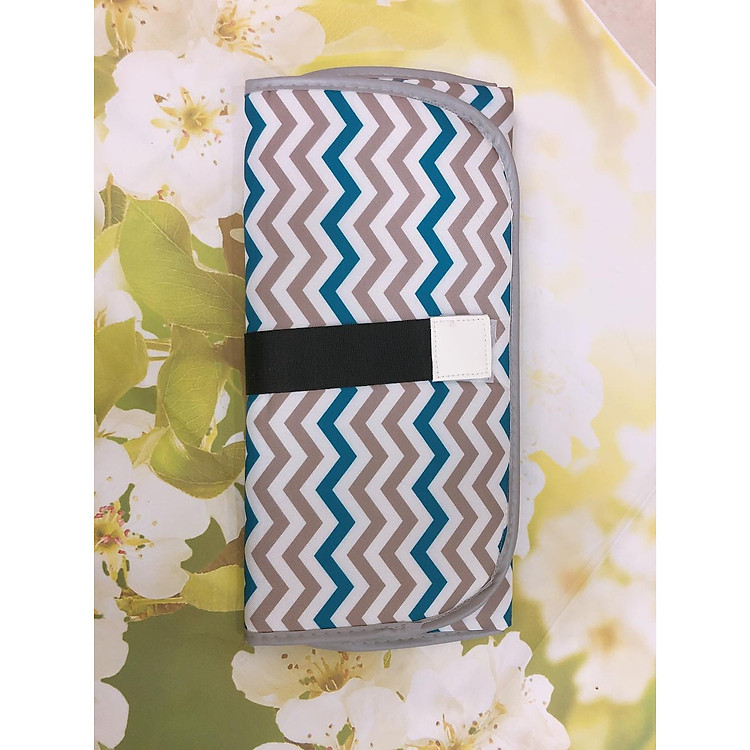 Thảm thay bỉm tã cho bé