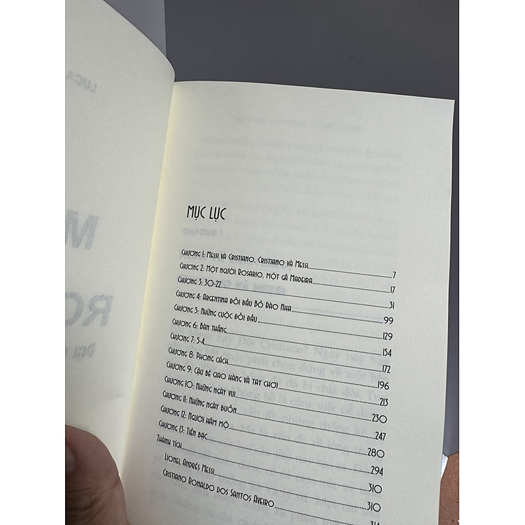 MESSI VS RONALDO Đại Chiến Giữa Những Vị Thần - Ảnh 3