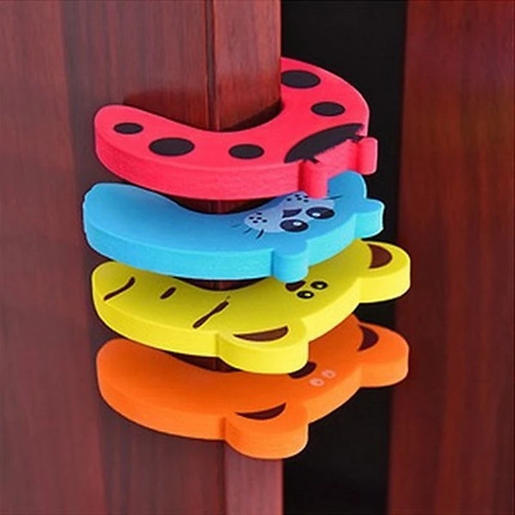 Bộ 4 dụng cụ chặn cửa chống kẹt tay cho bé yêu hình màu ngẫu nhiên