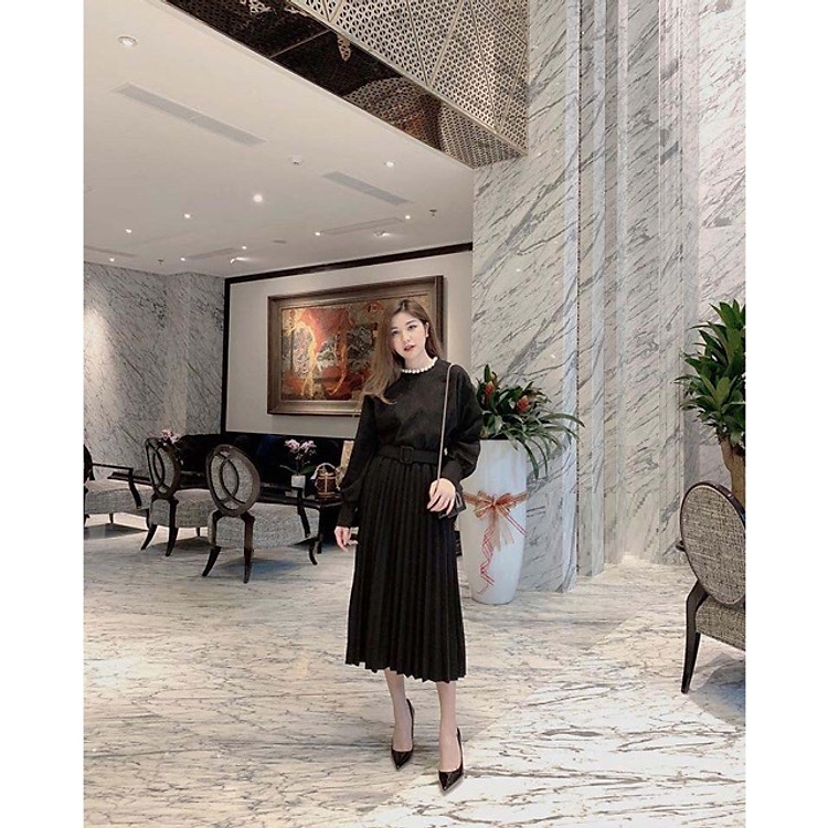 Chân váy xếp ly dài kèm đai