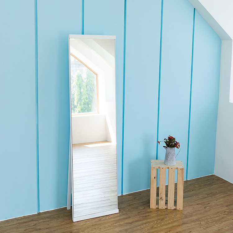 Gương Đứng Soi Toàn Thân Tràn Viền Khung Gỗ OCHU - A Mirror - White