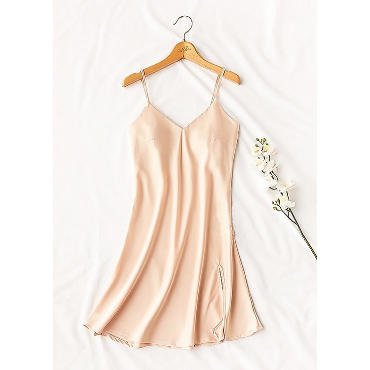 Váy ngủ lụa trơn cao cấp hai dây xẻ 1 bên gợi cảm N223