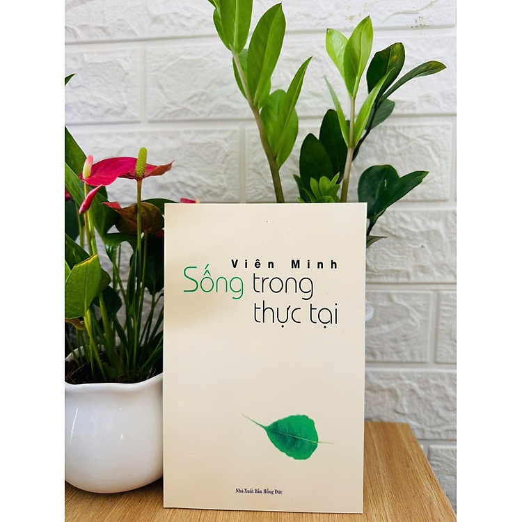 Sống Trong Thực Tại