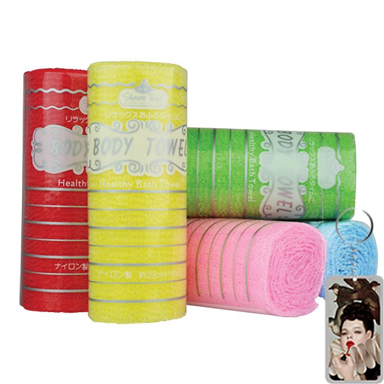 Khăn tắm cuộn Suri tặng kèm móc khoá - chọn màu ngẫu nhiên - 1 cái