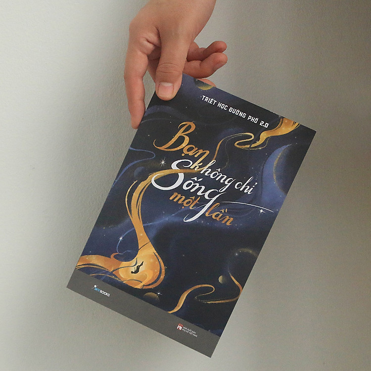 Bạn Không Chỉ Sống Một Lần - Ảnh 4