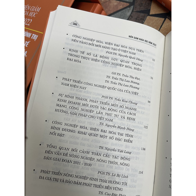 NIÊN GIÁM KHOA HỌC NĂM 2022: Tập I - Những vấn đề về chính trị - Ảnh 3