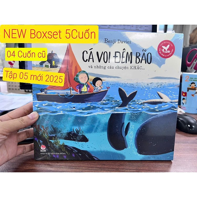 Cá Voi Đêm Bão Và Các Câu Chuyện Khác