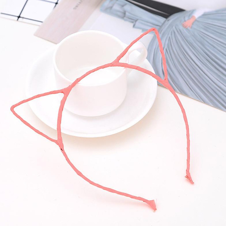 Cài tai mèo hồng tươi