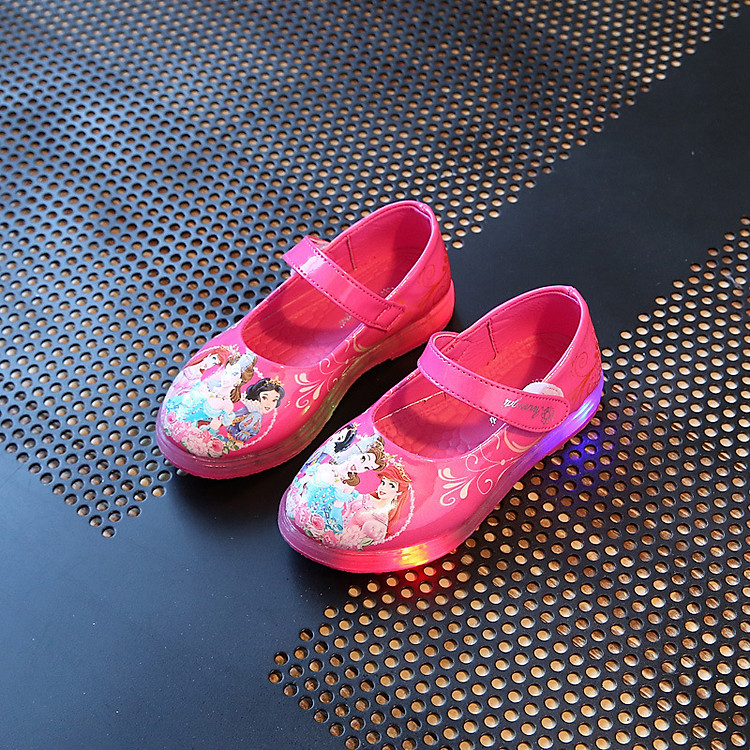 Giày búp bê in hình đen led xinh xắn